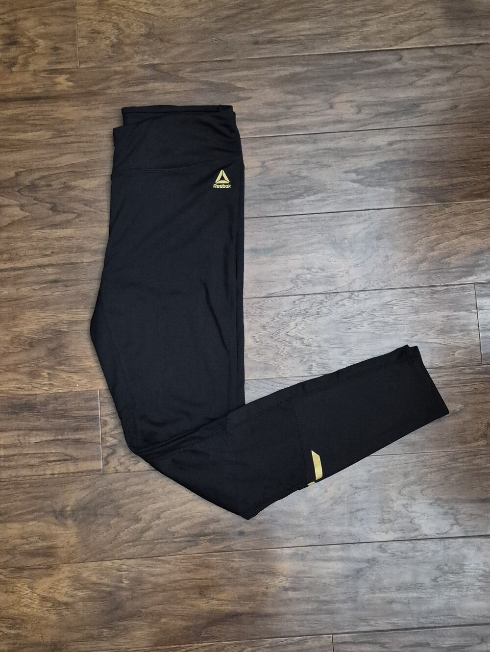 Athletic Workout Reebok Black Women's Leggings with Gold Logo Accent Size Medium